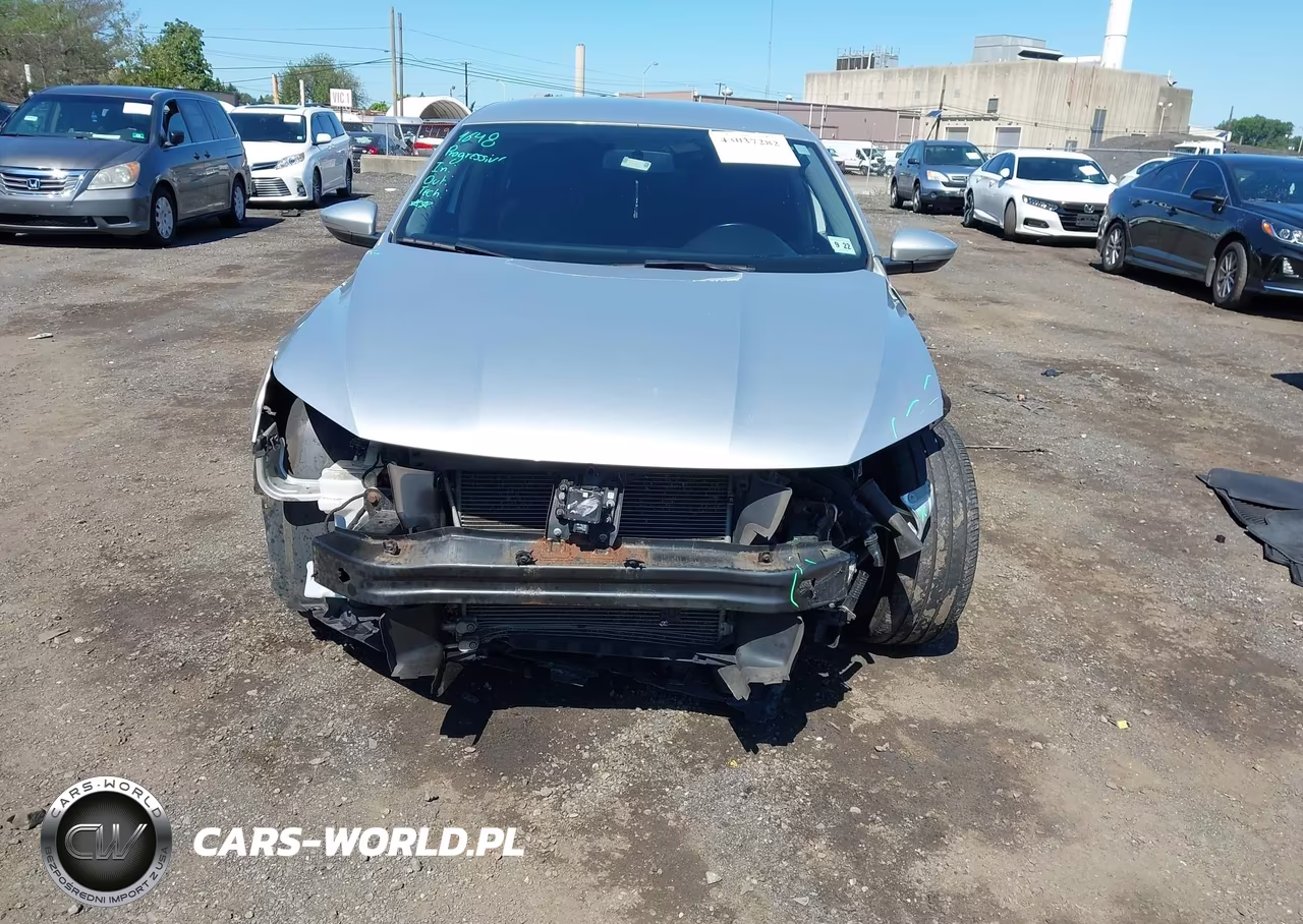 2017 Volkswagen Passat 1.8T R-Line VIN:1VWDT7A34HC045895 - 12