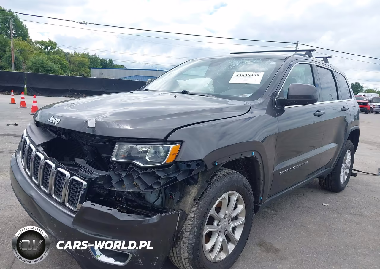 2021 Jeep Grand Cherokee Laredo E 4X4 VIN:1C4RJFAG4MC600818 - 2