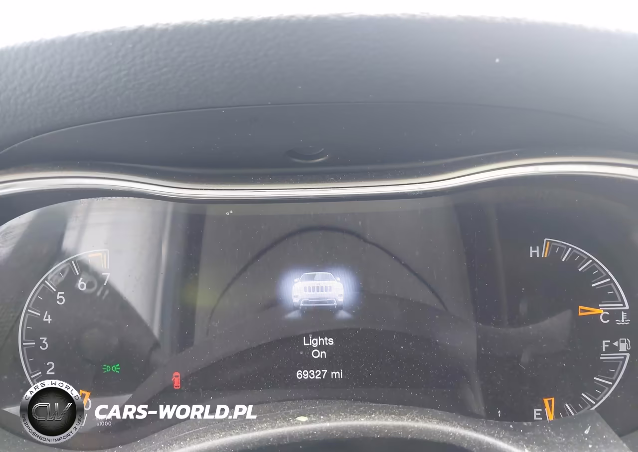 2021 Jeep Grand Cherokee Laredo E 4X4 VIN:1C4RJFAG4MC600818 - 7