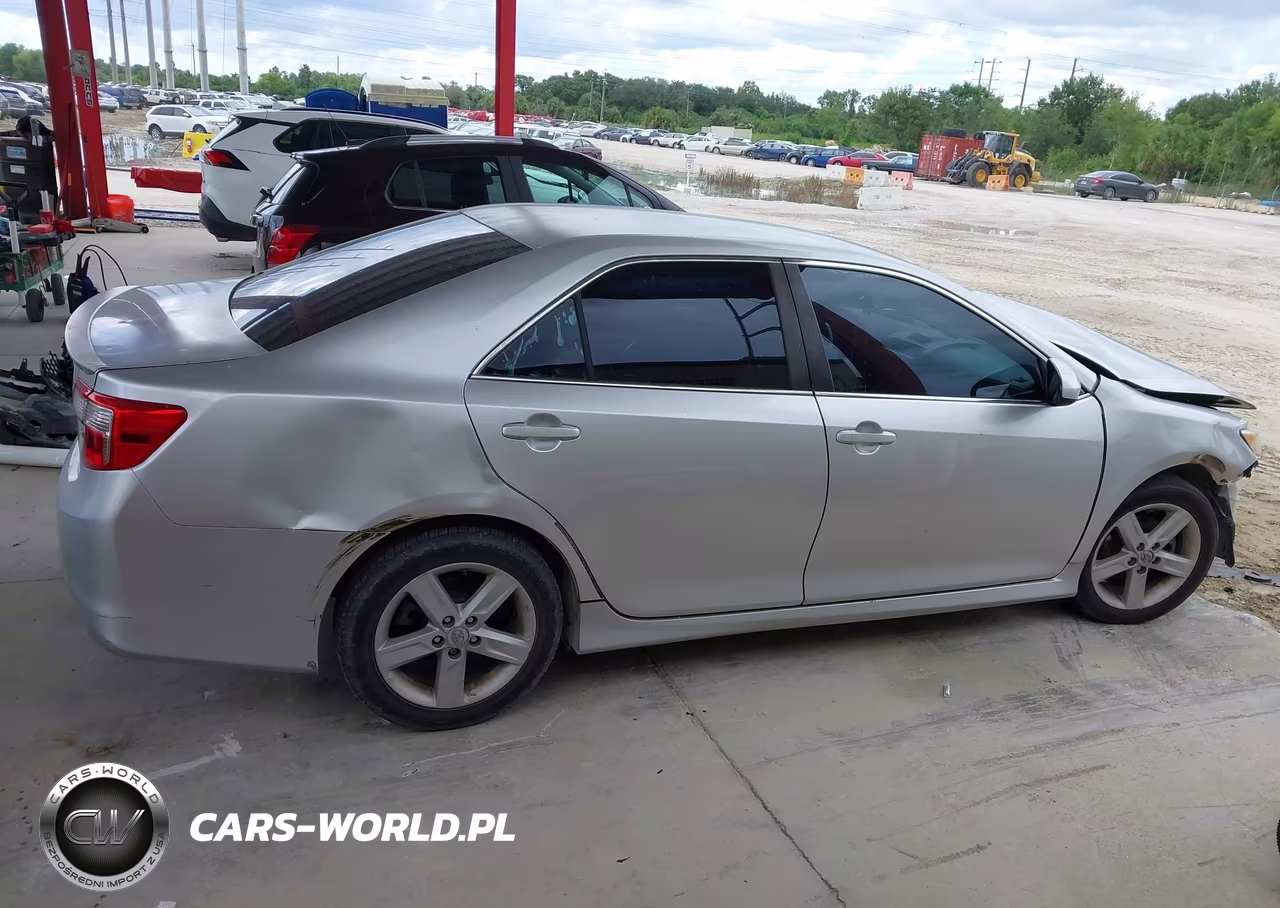 2014 Toyota Camry Se VIN:4T1BF1FK1EU326374 - 14