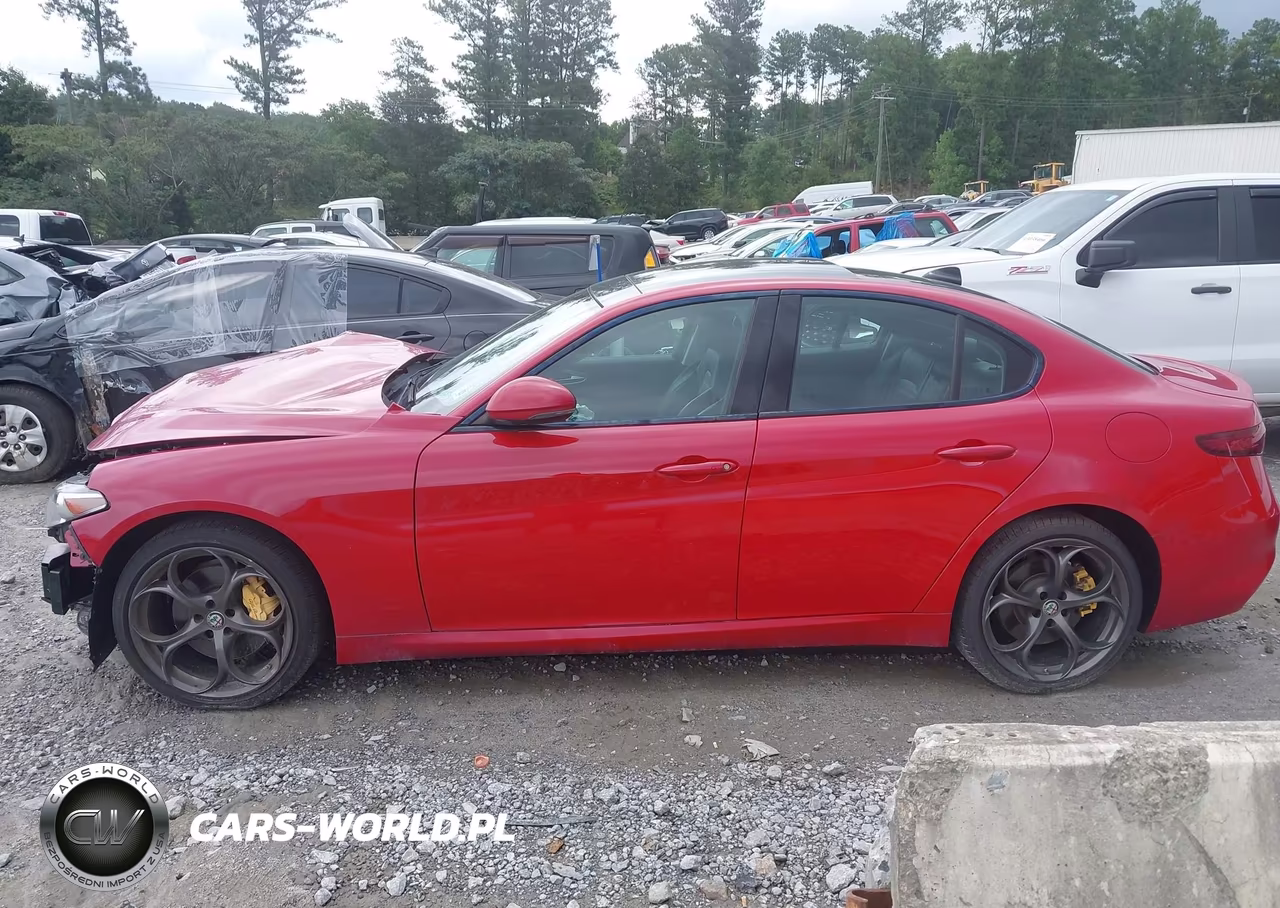 2018 Alfa Romeo Giulia Ti Sport Awd VIN:ZARFAEEN2J7566698 - 14