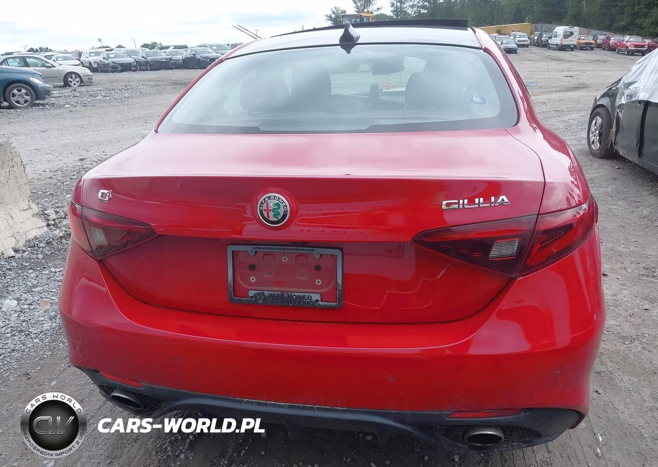 2018 Alfa Romeo Giulia Ti Sport Awd VIN:ZARFAEEN2J7566698 - 16