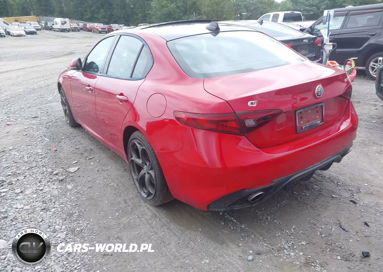 2018 Alfa Romeo Giulia Ti Sport Awd VIN:ZARFAEEN2J7566698 - 3