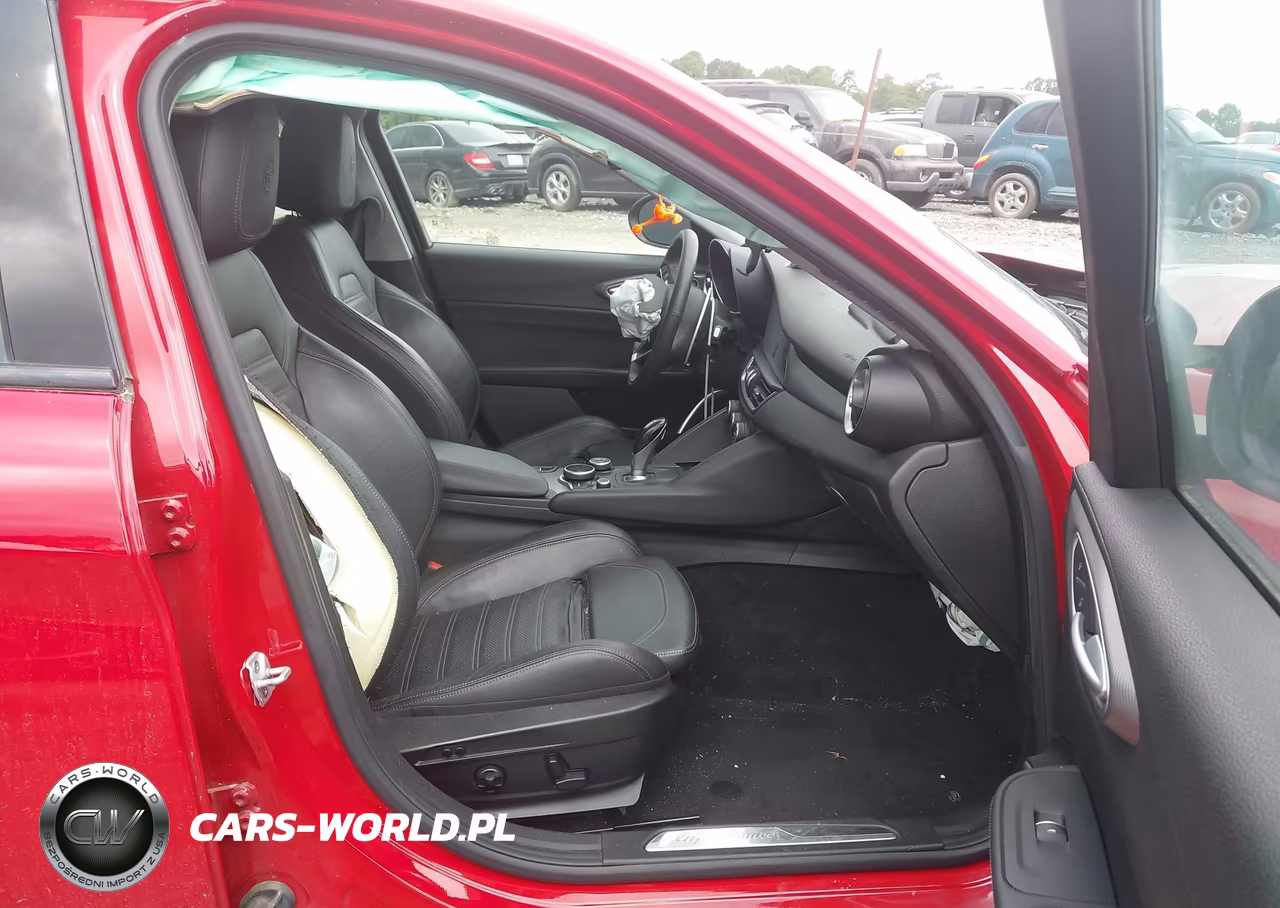 2018 Alfa Romeo Giulia Ti Sport Awd VIN:ZARFAEEN2J7566698 - 5