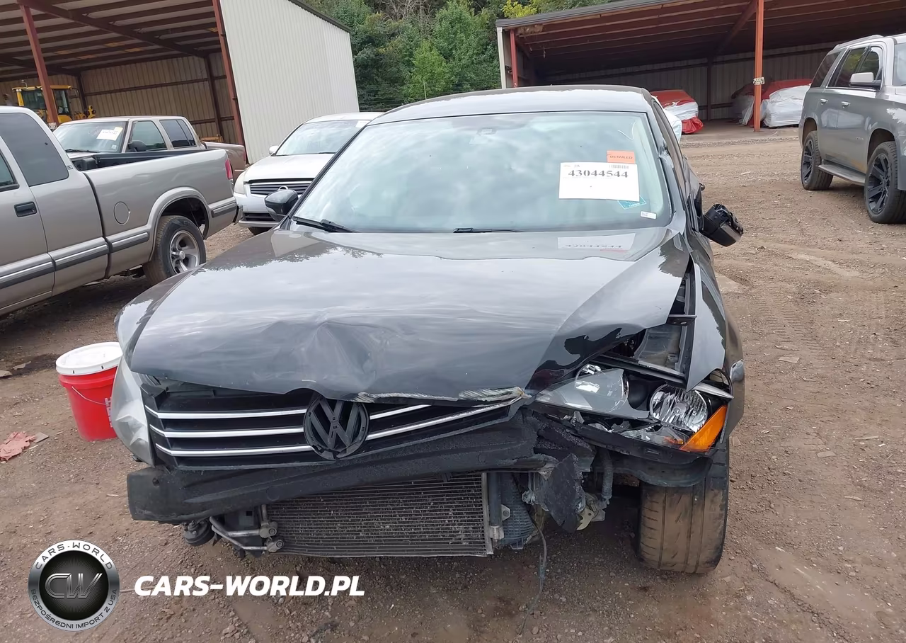 2015 Volkswagen Passat 1.8T S VIN:1VWAS7A36FC007944 - 6