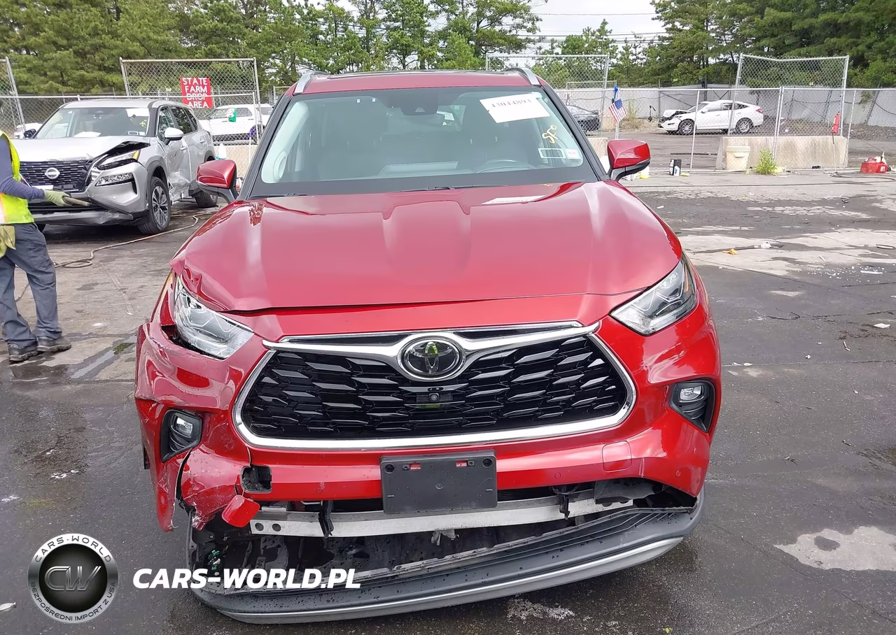 2021 Toyota Highlander Platinum VIN:5TDFZRBH0MS062833 - 13