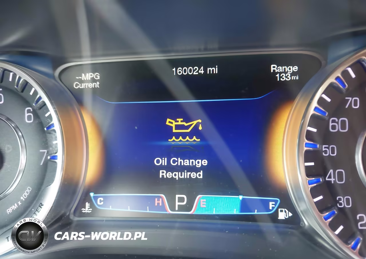 2016 Chrysler 200 C VIN:1C3CCCCG8GN124517 - 15
