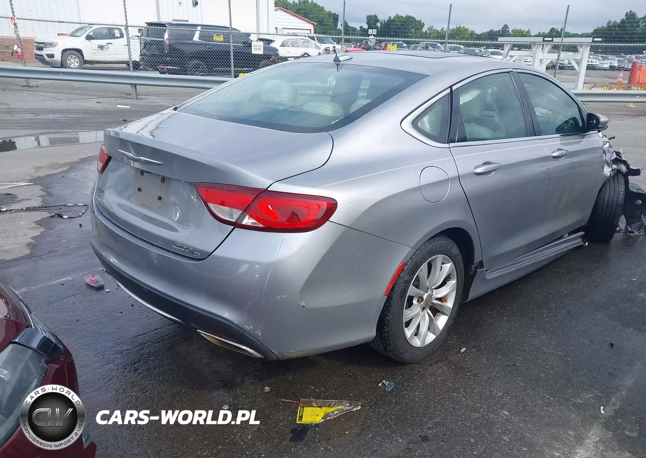 2016 Chrysler 200 C VIN:1C3CCCCG8GN124517 - 4