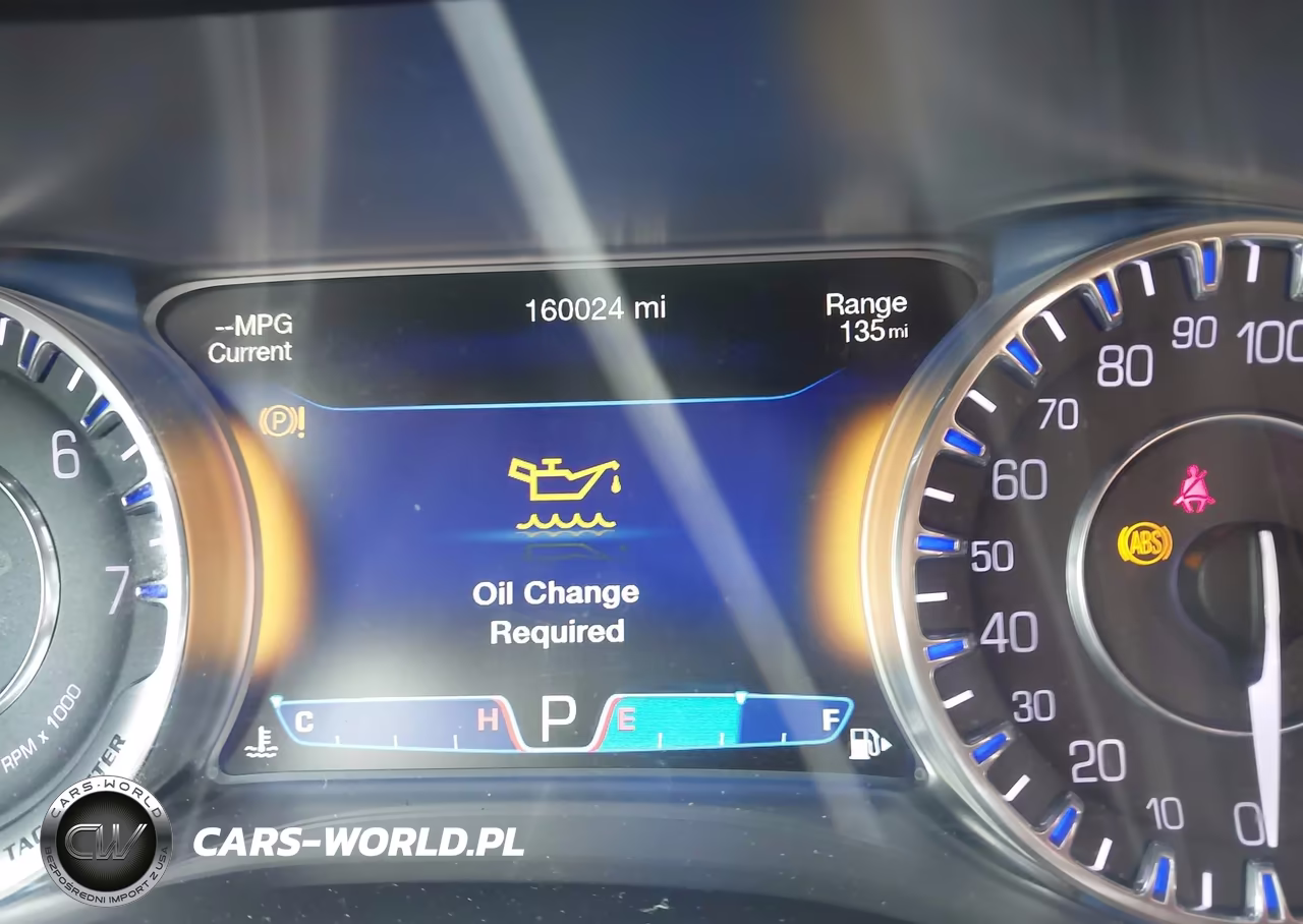 2016 Chrysler 200 C VIN:1C3CCCCG8GN124517 - 7