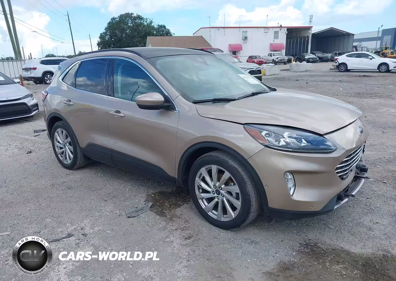 2021 Ford Escape Titanium Hybrid