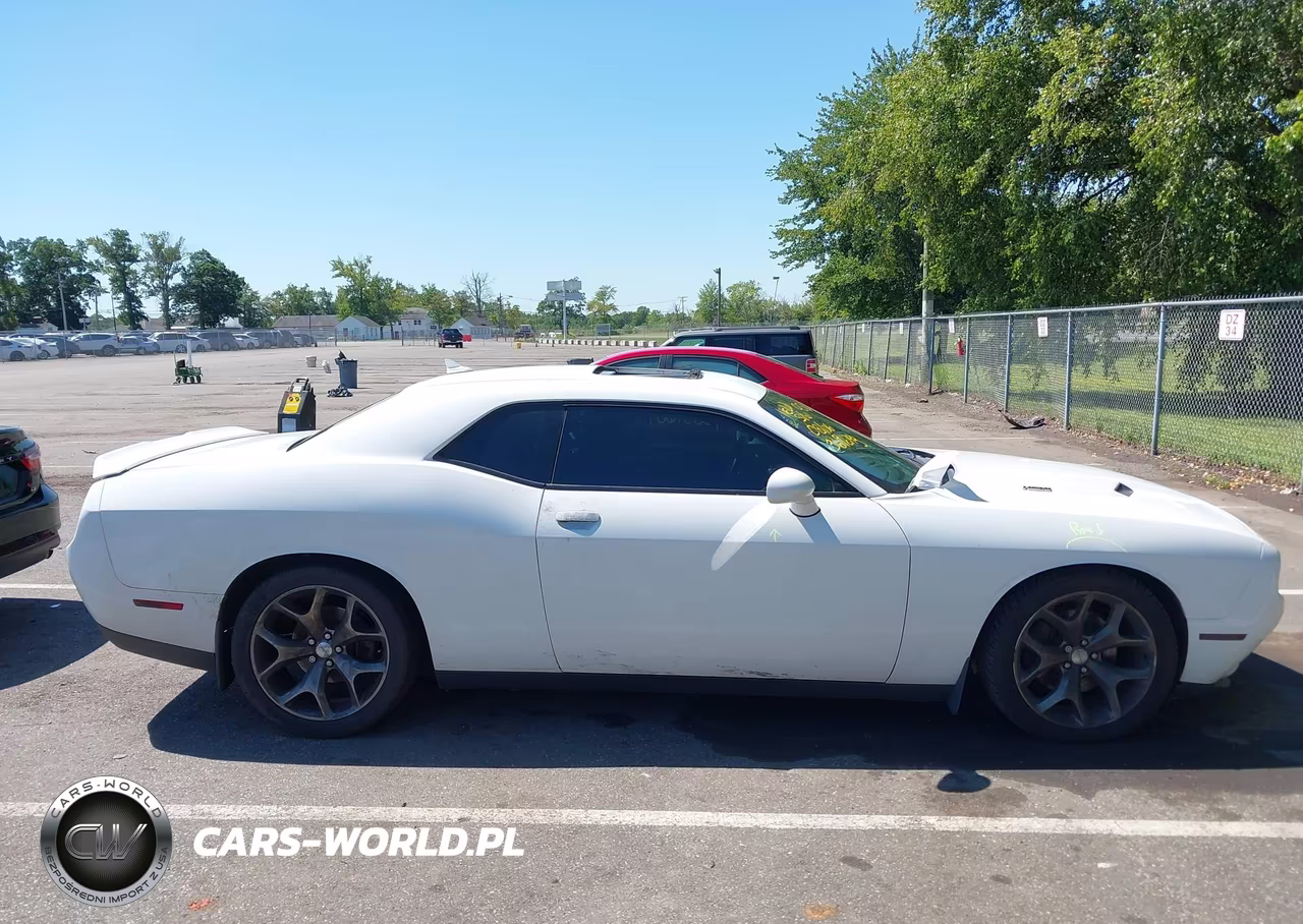 2015 Dodge Challenger R-T Plus VIN:2C3CDZBT6FH709120 - 13