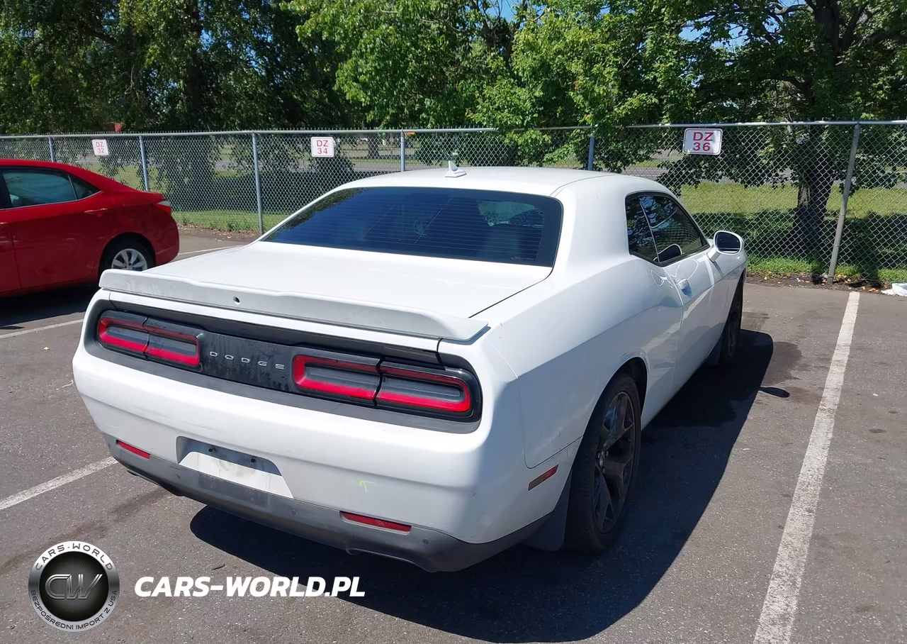 2015 Dodge Challenger R-T Plus VIN:2C3CDZBT6FH709120 - 4