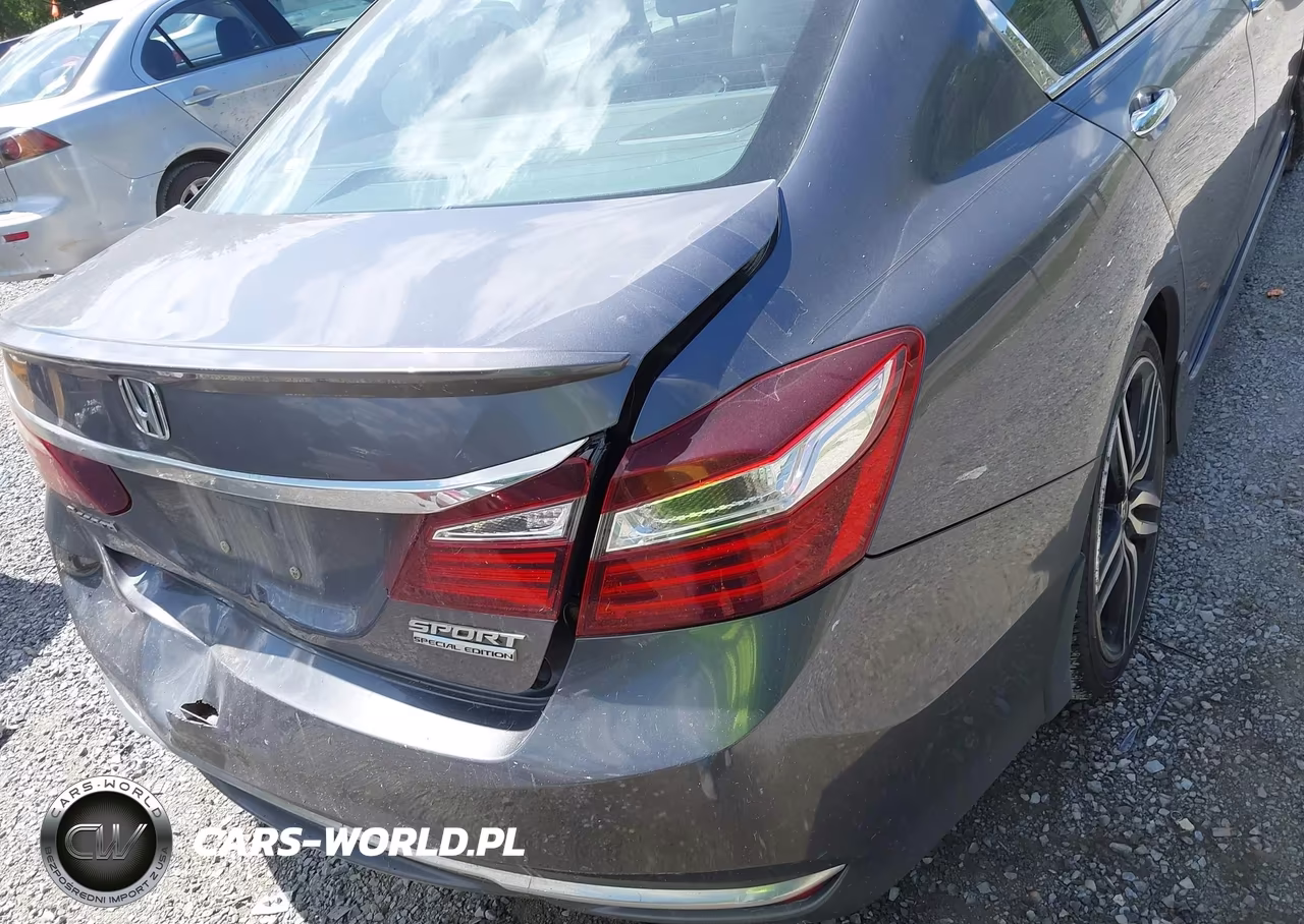 2017 Honda Accord Sport Se VIN:1HGCR2F1XHA202706 - 18