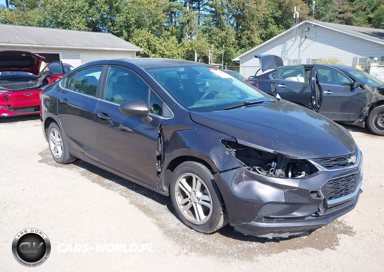 2016 Chevrolet Cruze Lt Auto – zdjęcie 1 z 16