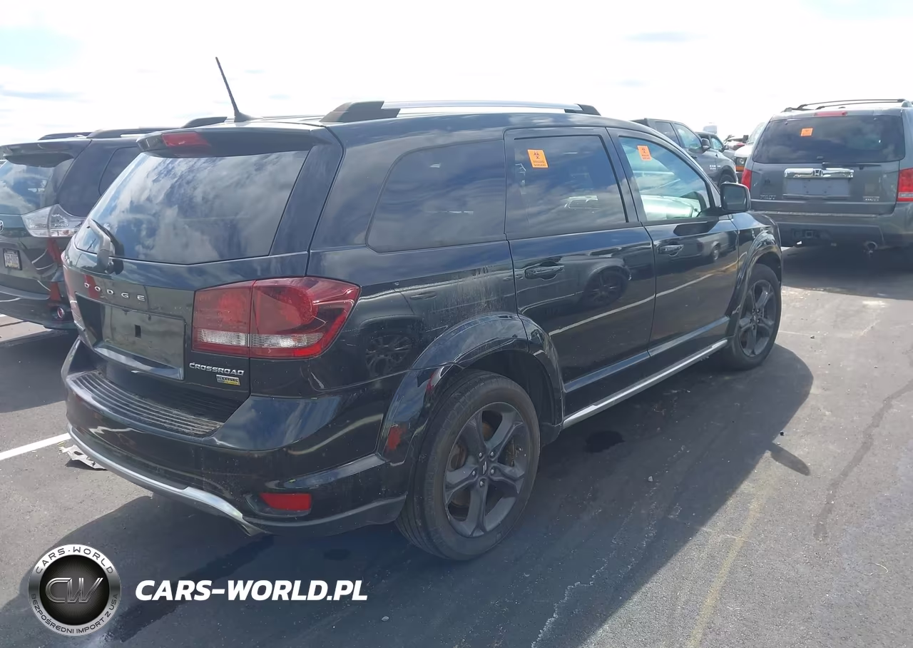 2019 Dodge Journey Crossroad VIN:3C4PDCGG8KT857955 - 4