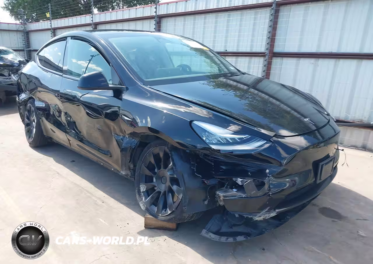 2022 Tesla Model Y Long Range Dual Motor All-Wheel Drive