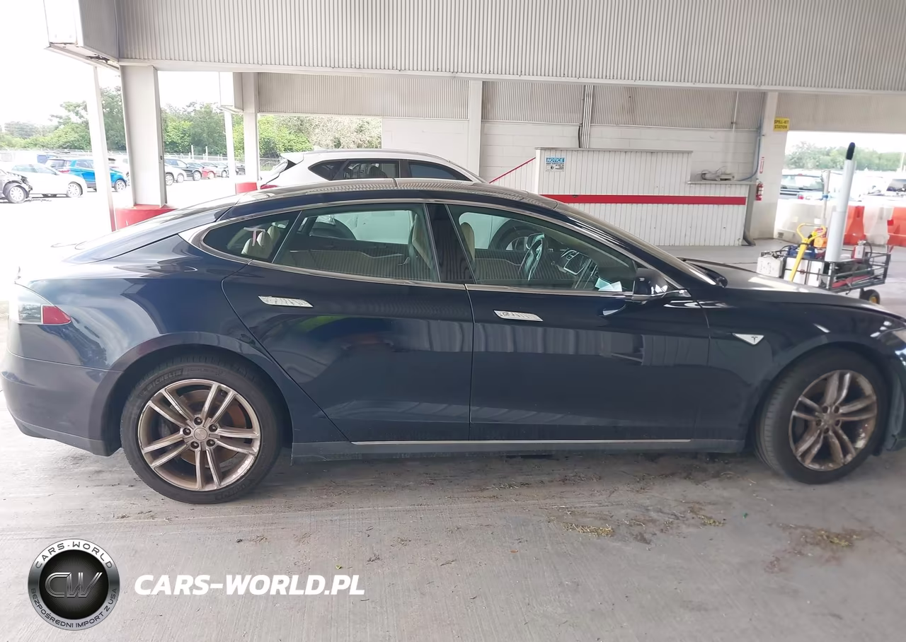 2013 Tesla Model S VIN:5YJSA1AC8DFP10114 - 12