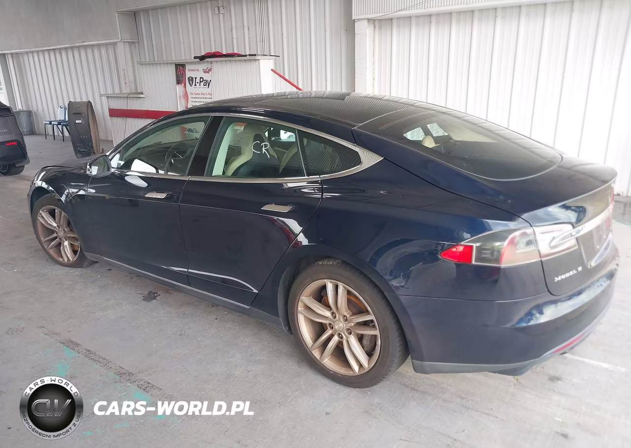 2013 Tesla Model S VIN:5YJSA1AC8DFP10114 - 3