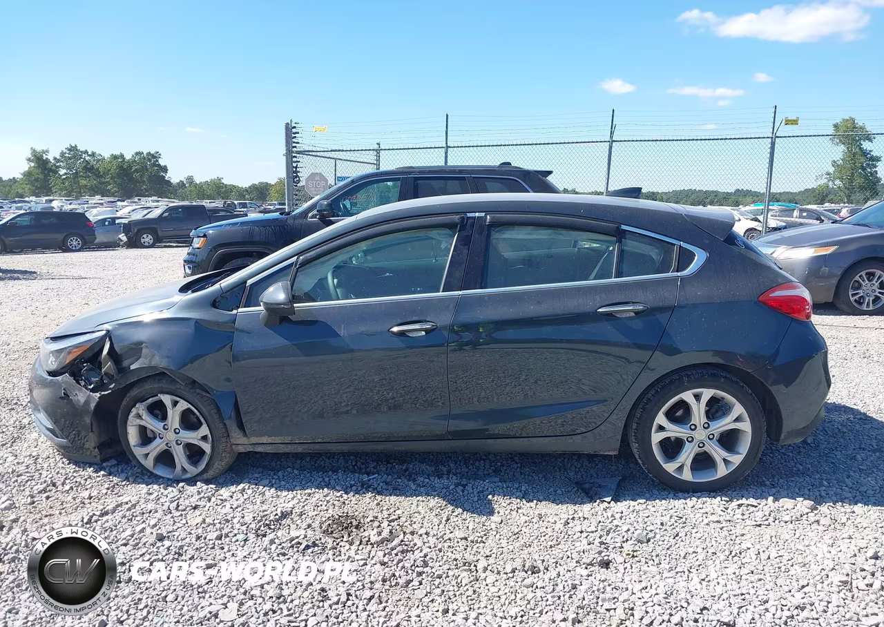 2017 Chevrolet Cruze Premier Auto VIN:3G1BF6SMXHS586052 - 14