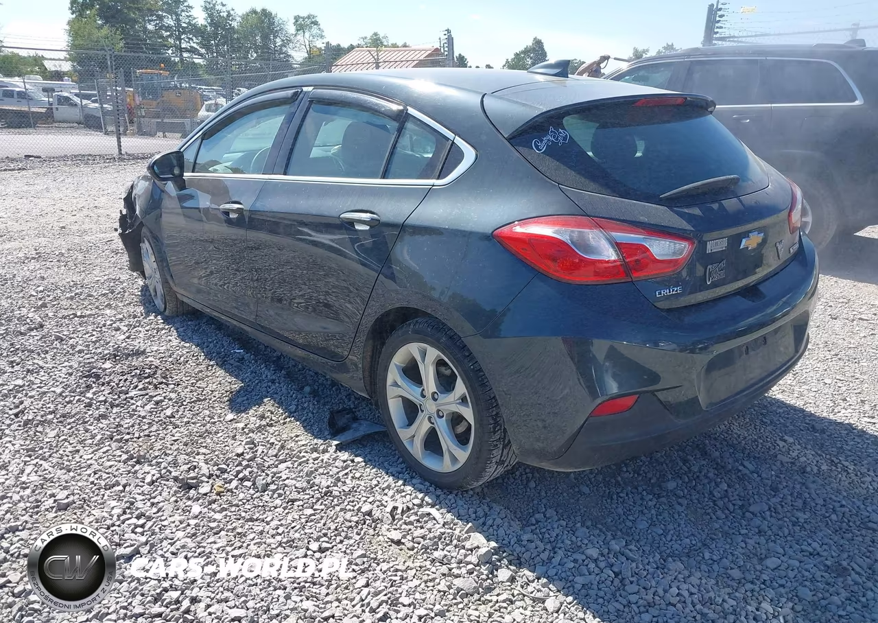 2017 Chevrolet Cruze Premier Auto VIN:3G1BF6SMXHS586052 - 3