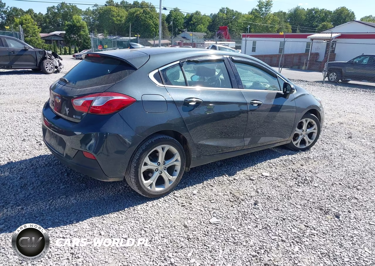 2017 Chevrolet Cruze Premier Auto VIN:3G1BF6SMXHS586052 - 4