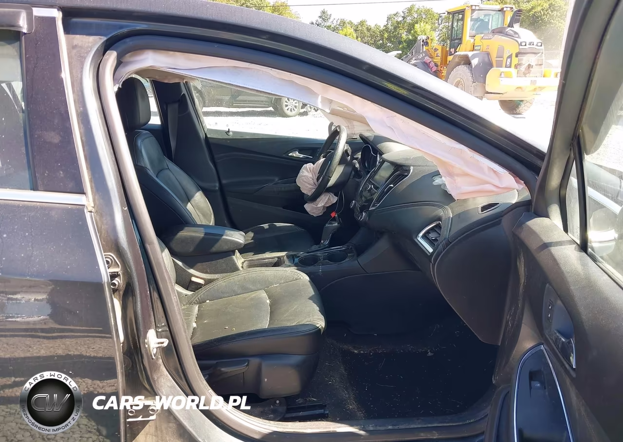 2017 Chevrolet Cruze Premier Auto VIN:3G1BF6SMXHS586052 - 5