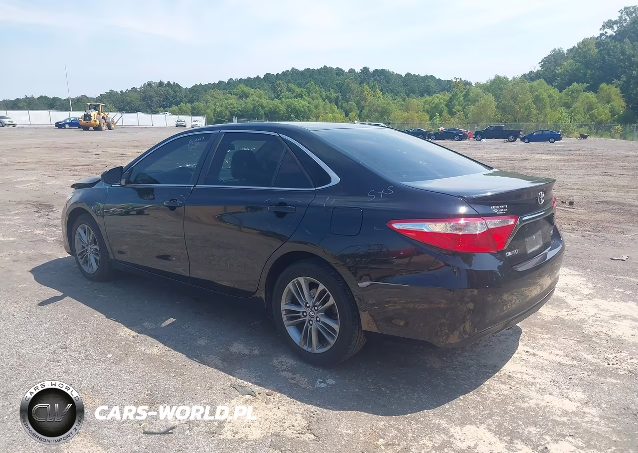 2016 Toyota Camry Se VIN:4T1BF1FK8GU211239 - 3