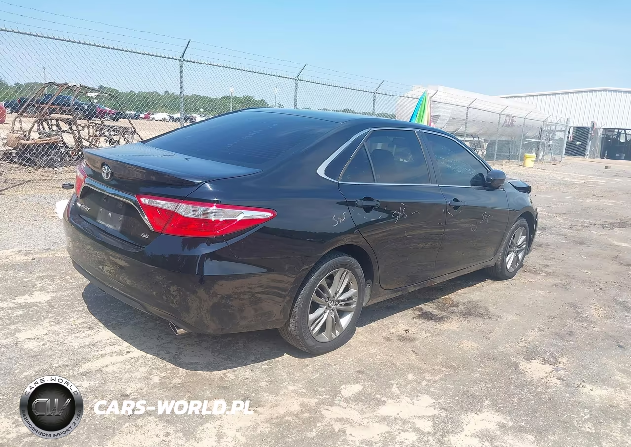 2016 Toyota Camry Se VIN:4T1BF1FK8GU211239 - 4