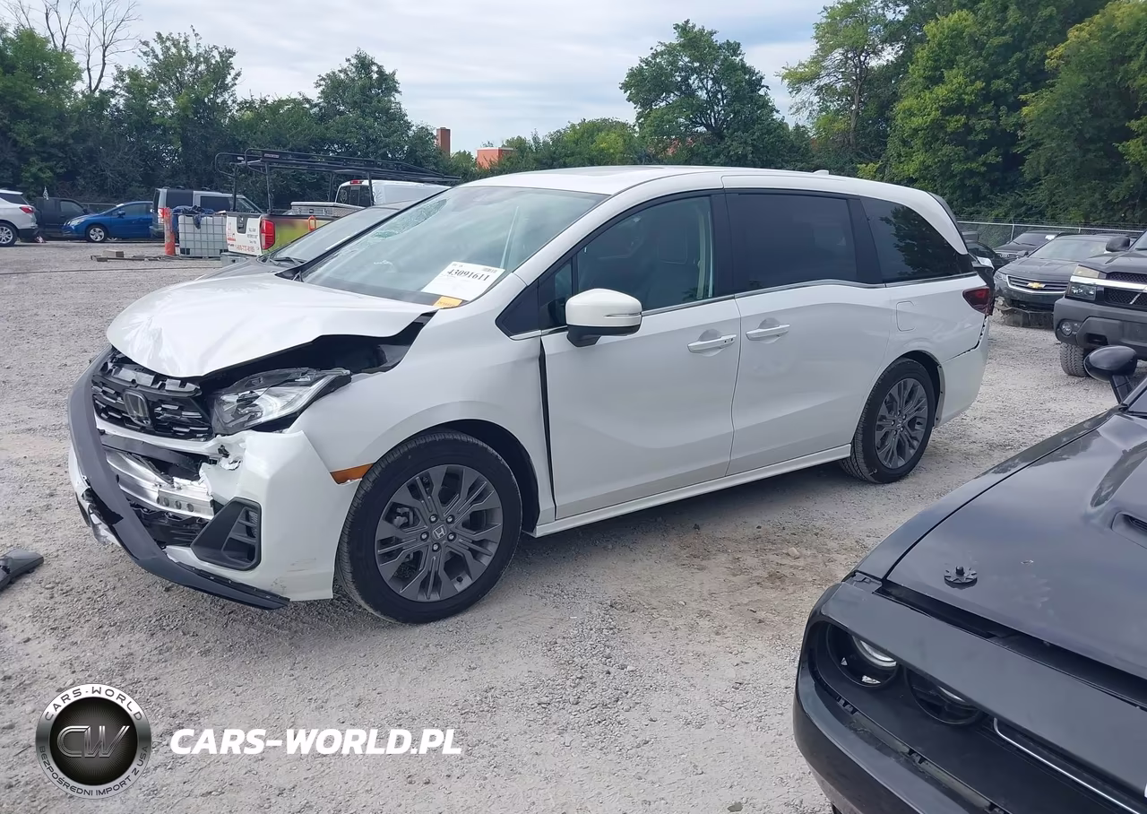 2025 Honda Odyssey Touring VIN:5FNRL6H87SB052953 - 15