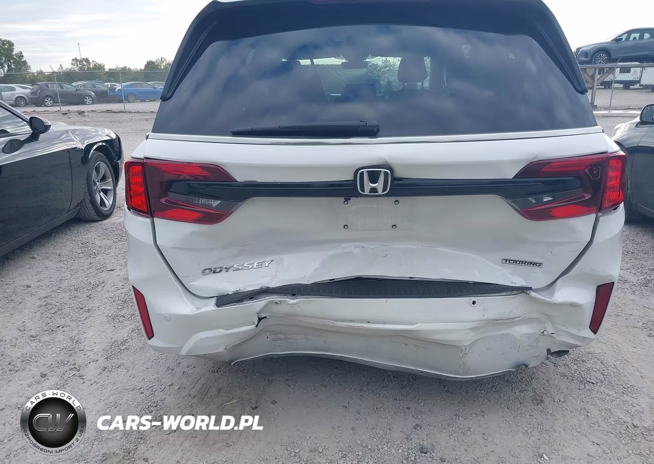 2025 Honda Odyssey Touring VIN:5FNRL6H87SB052953 - 18
