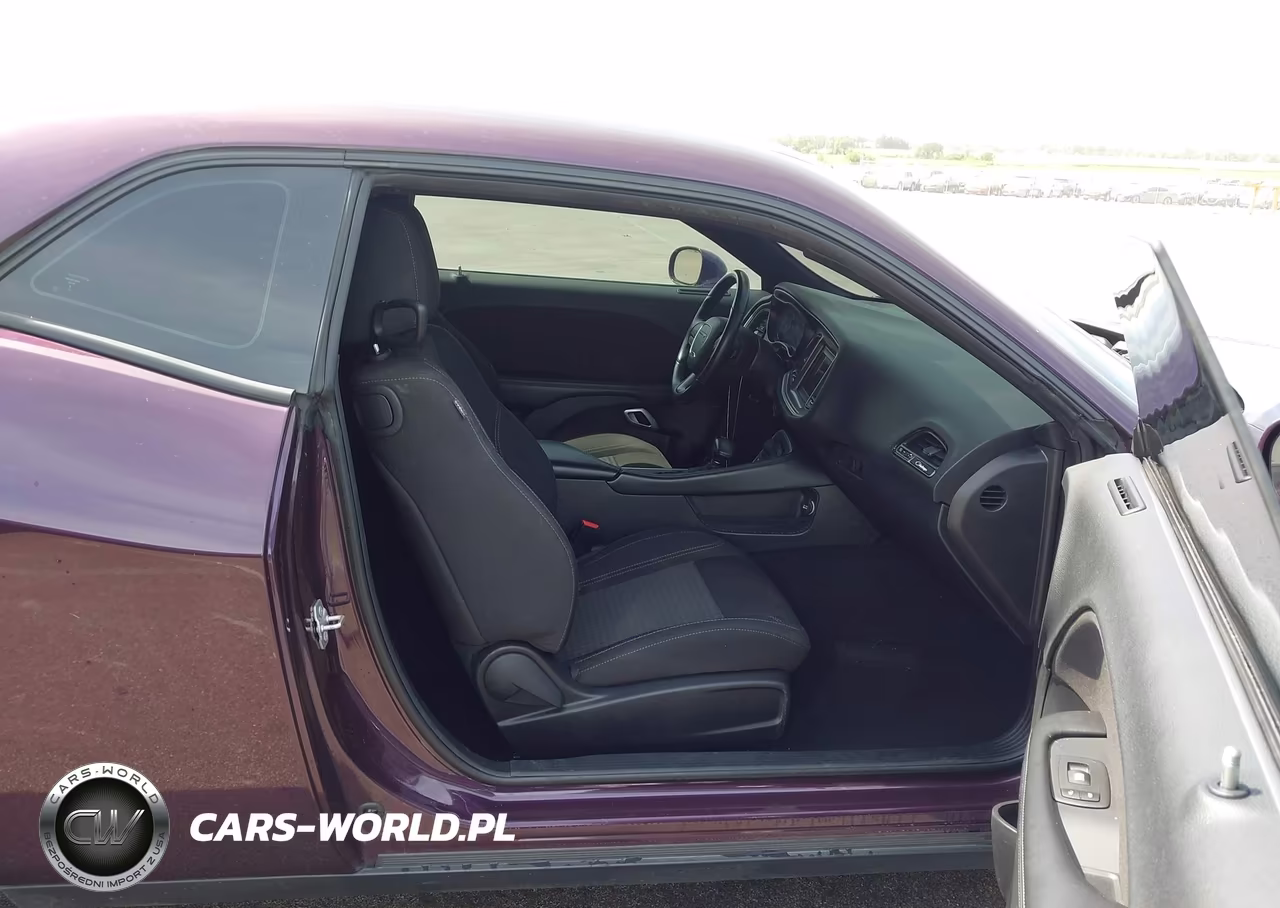 2022 Dodge Challenger Sxt VIN:2C3CDZAG7NH187939 - 5