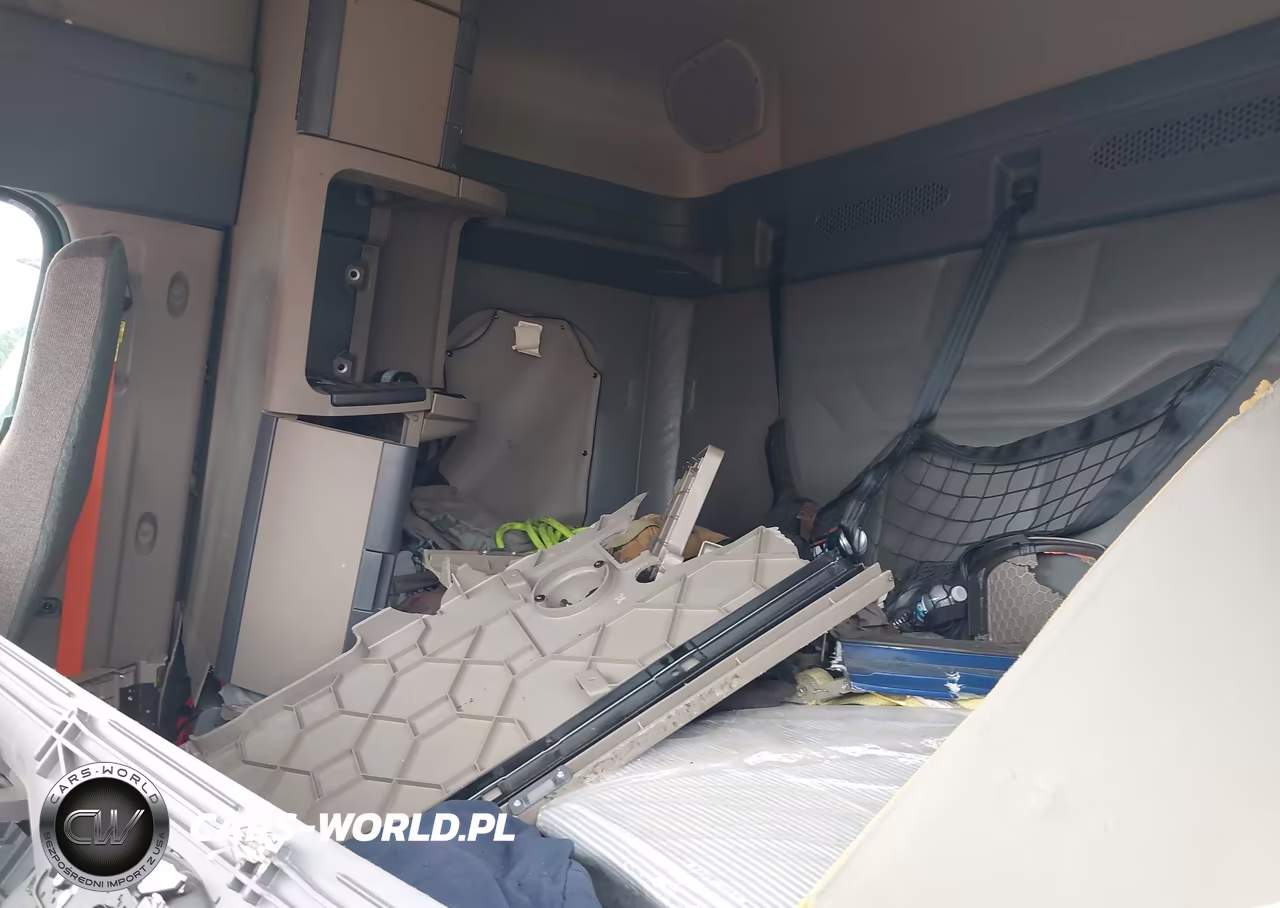 2020 Freightliner Cascadia 113 VIN:3AKJGHDV7LDLU3400 - 7