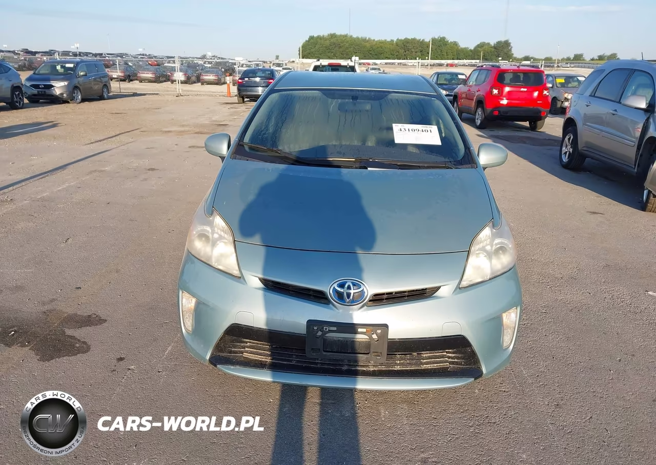 2013 Toyota Prius Two VIN:JTDKN3DU4D1660776 - 17