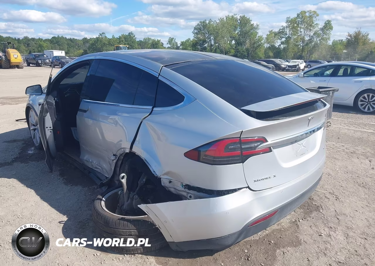 2017 Tesla Model X 100D-75D-90D VIN:5YJXCAE2XHF048804 - 3