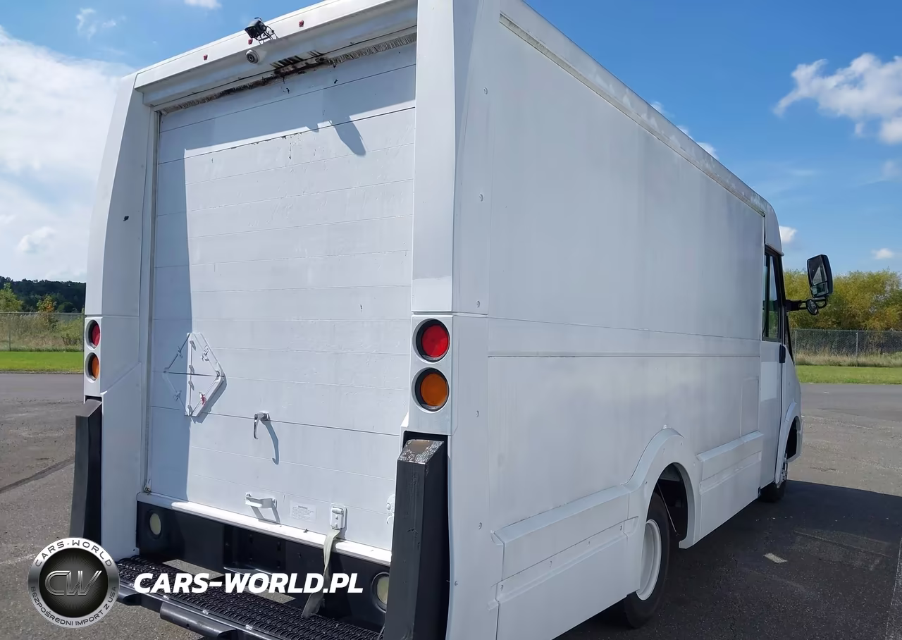 2013 Isuzu Commercial Van VIN:JALB4T177D7W00715 - 4