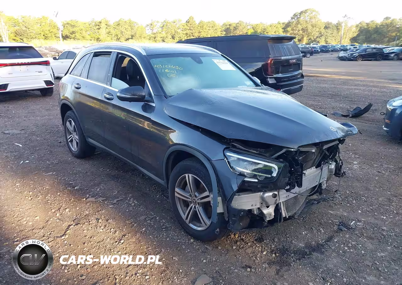 MERCEDES-BENZ