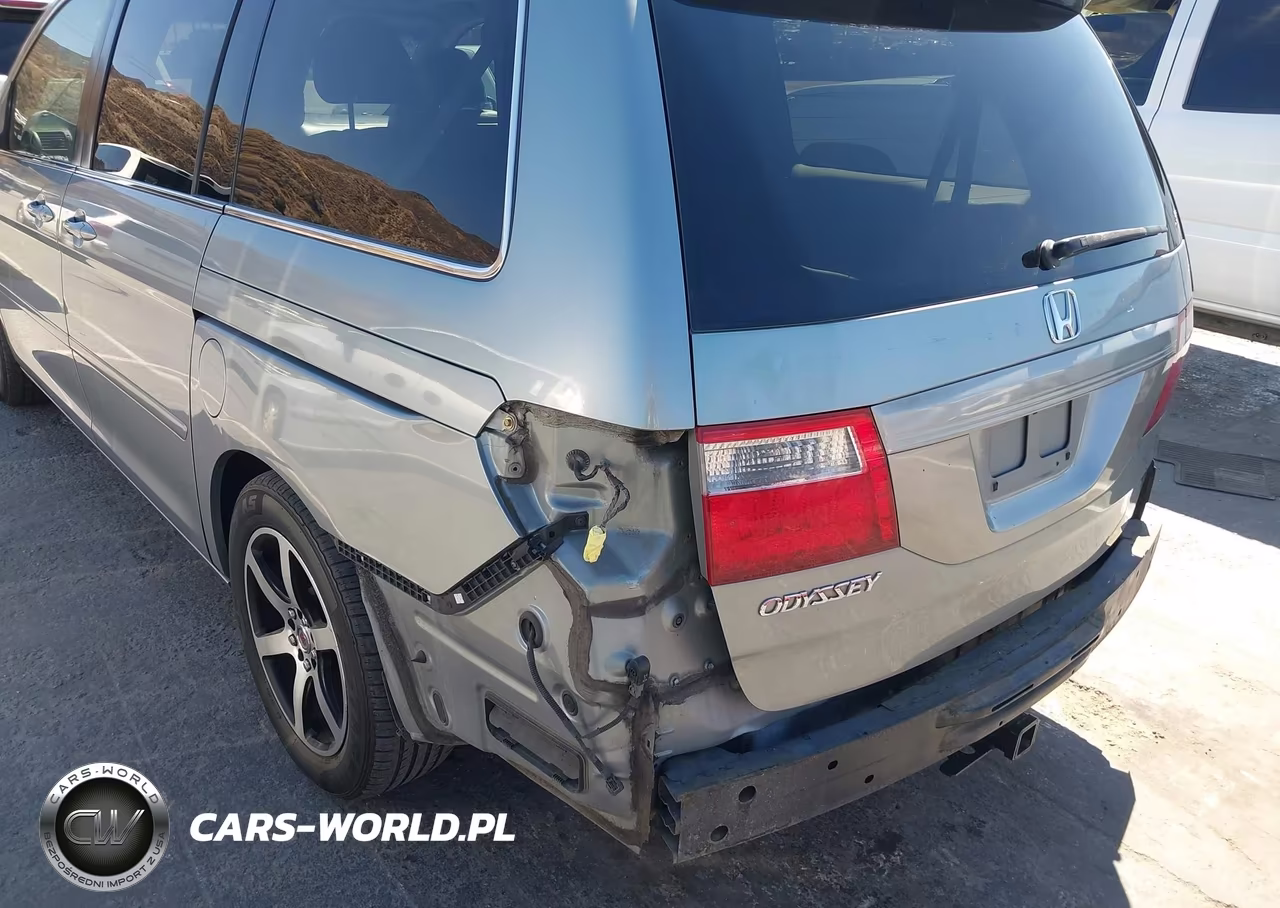 2005 Honda Odyssey Touring VIN:5FNRL38835B090411 - 14