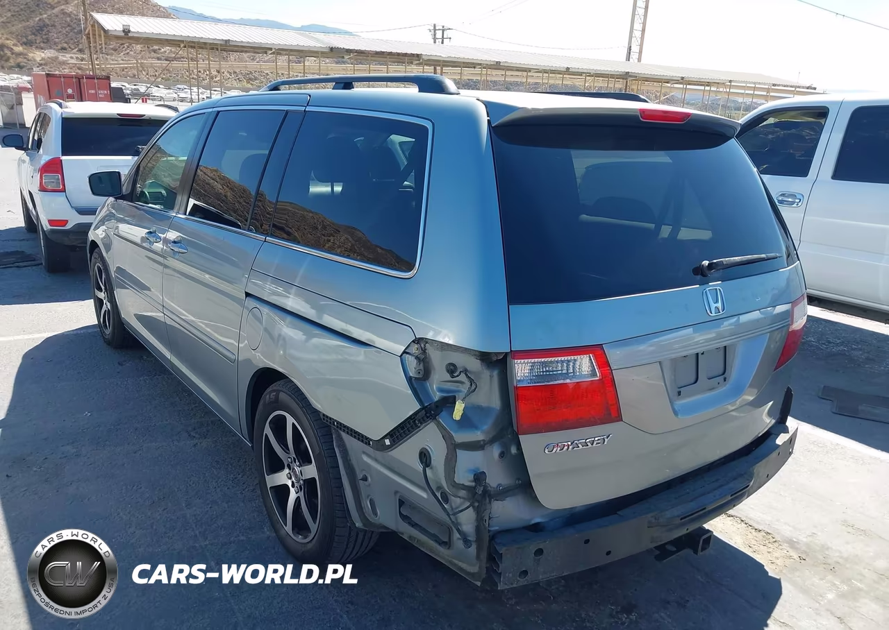 2005 Honda Odyssey Touring VIN:5FNRL38835B090411 - 3
