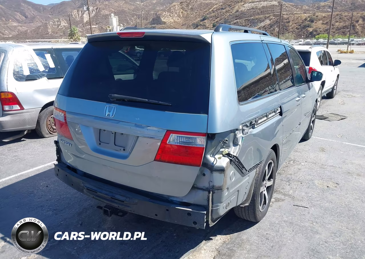 2005 Honda Odyssey Touring VIN:5FNRL38835B090411 - 4