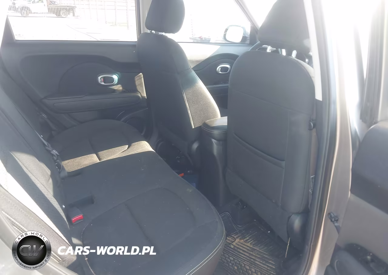 2016 Kia Soul + VIN:KNDJP3A56G7302499 - 8