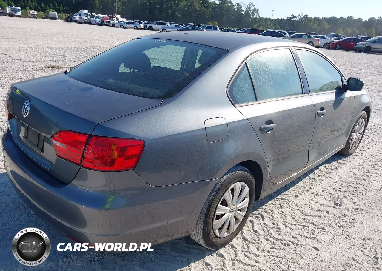 2013 Volkswagen Jetta 2.0L S VIN:3VW1K7AJ6DM256285 - 4