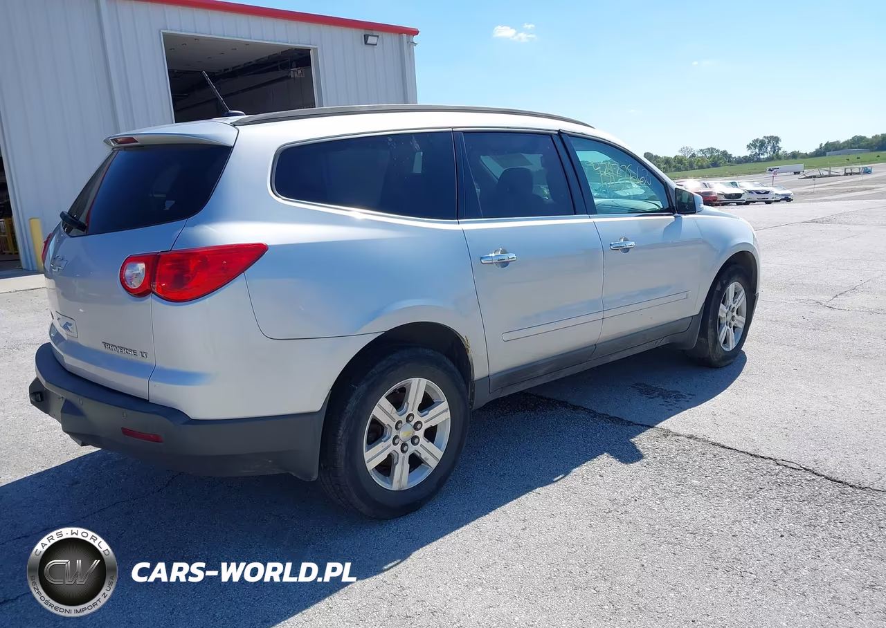 2010 Chevrolet Traverse Lt VIN:1GNLVFED6AS109864 - 4