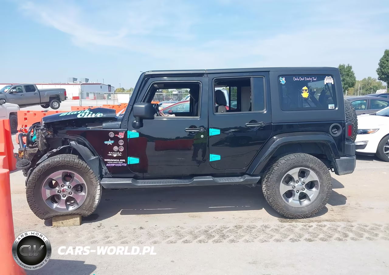 2016 Jeep Wrangler Unlimited Sahara VIN:1C4HJWEG8GL334973 - 14