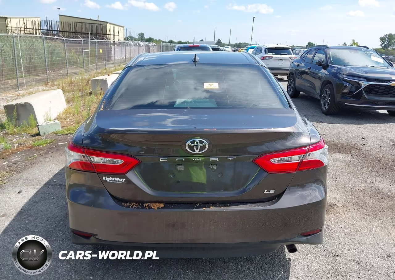 2020 Toyota Camry Le VIN:4T1C11AK2LU859955 - 16
