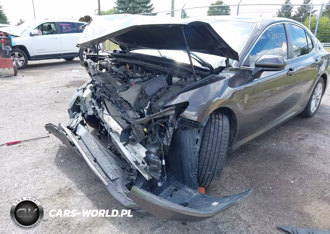 2020 Toyota Camry Le VIN:4T1C11AK2LU859955 - 6