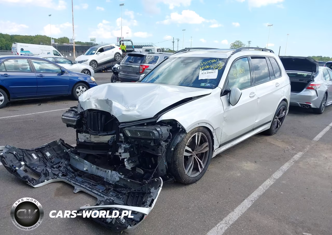 2024 BMW X7 xDrive40I VIN:5UX23EM08R9U94106 - 2