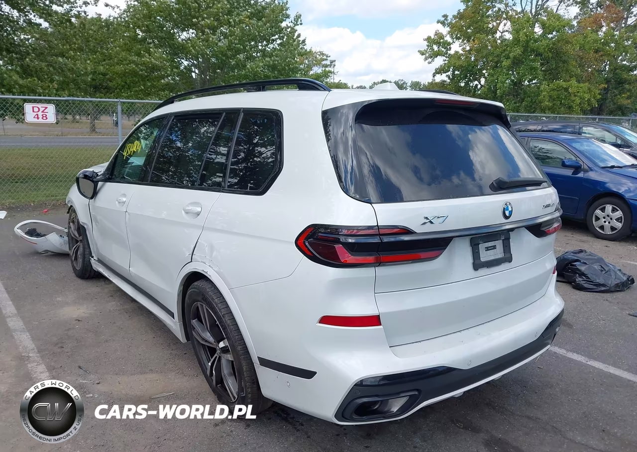 2024 BMW X7 xDrive40I VIN:5UX23EM08R9U94106 - 3