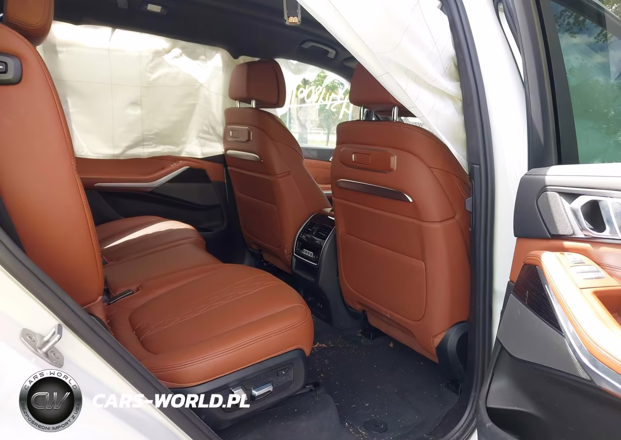 2024 BMW X7 xDrive40I VIN:5UX23EM08R9U94106 - 8