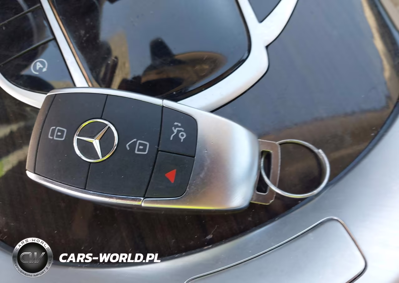 2021 Mercedes-Benz C 300 4Matic VIN:W1KWF8EB9MR648512 - 11