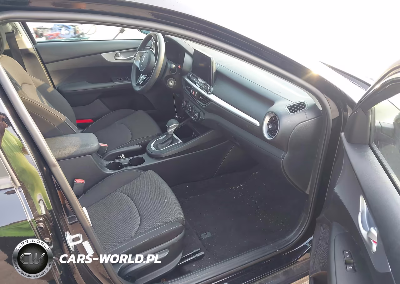2024 Kia Forte Lx VIN:3KPF24AD1RE803076 - 5